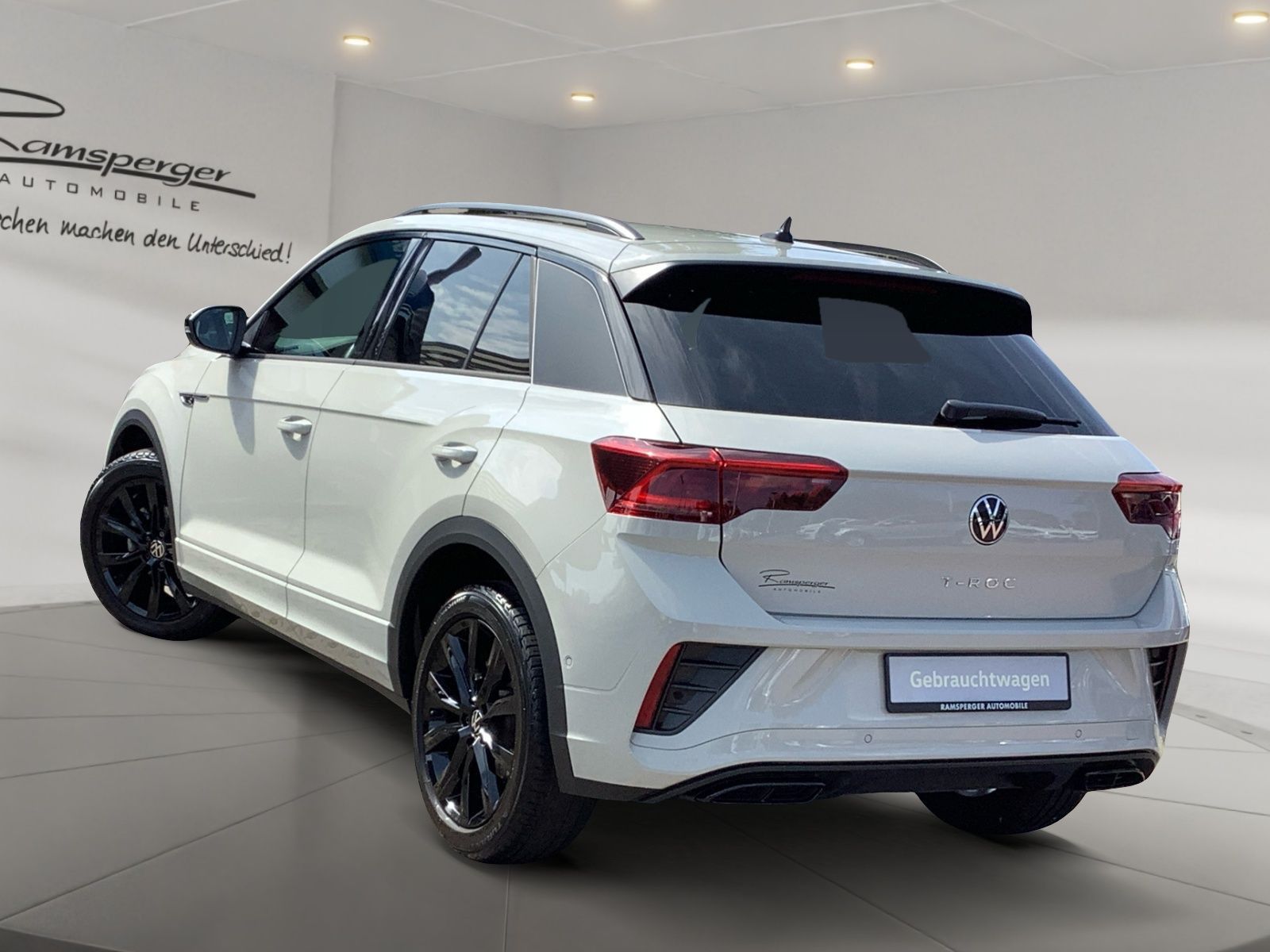 Volkswagen T-Roc 1.5 TSI DSG R-Line - Samsaru's Car Outlet