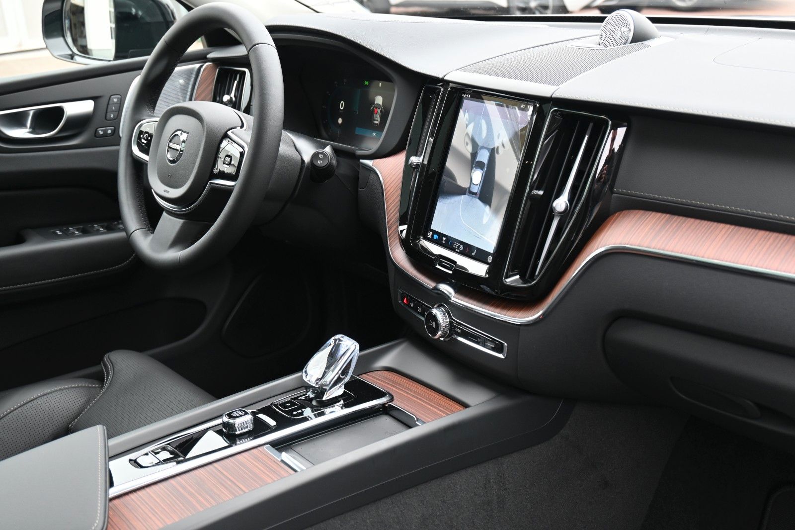 Volvo XC60 T8 RC AWD Ultra Dark*LUFT*360*ACC*AHK