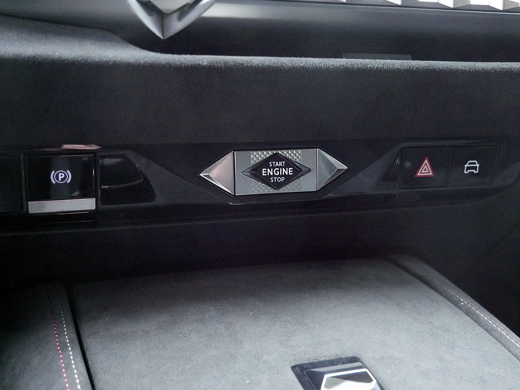 DS Automobiles DS 4 PureTech 130 Performance Line+ MATRIX-LED