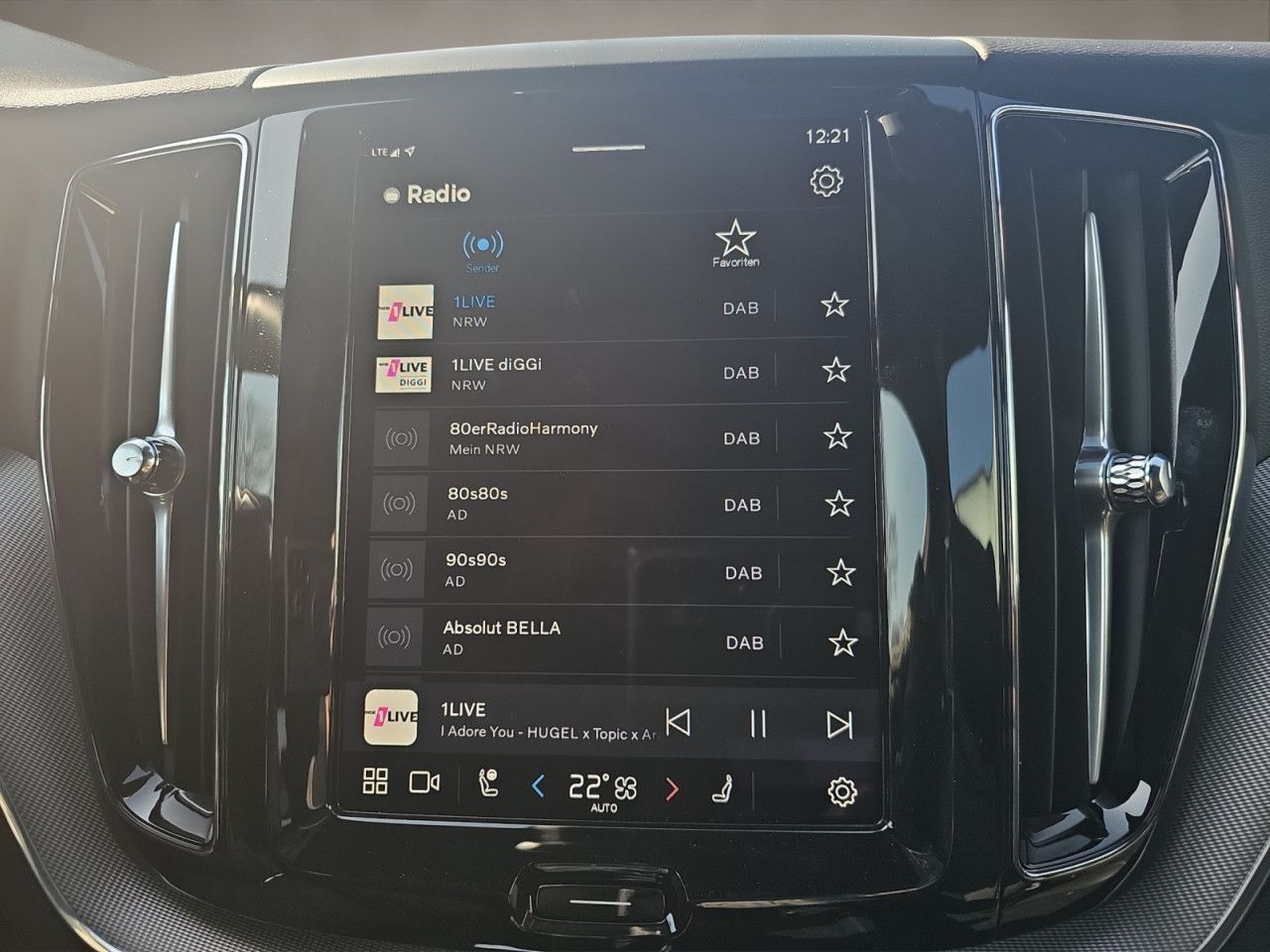 Volvo XC60 B5 AWD Black Edition PLUS LUFT 360° PANO