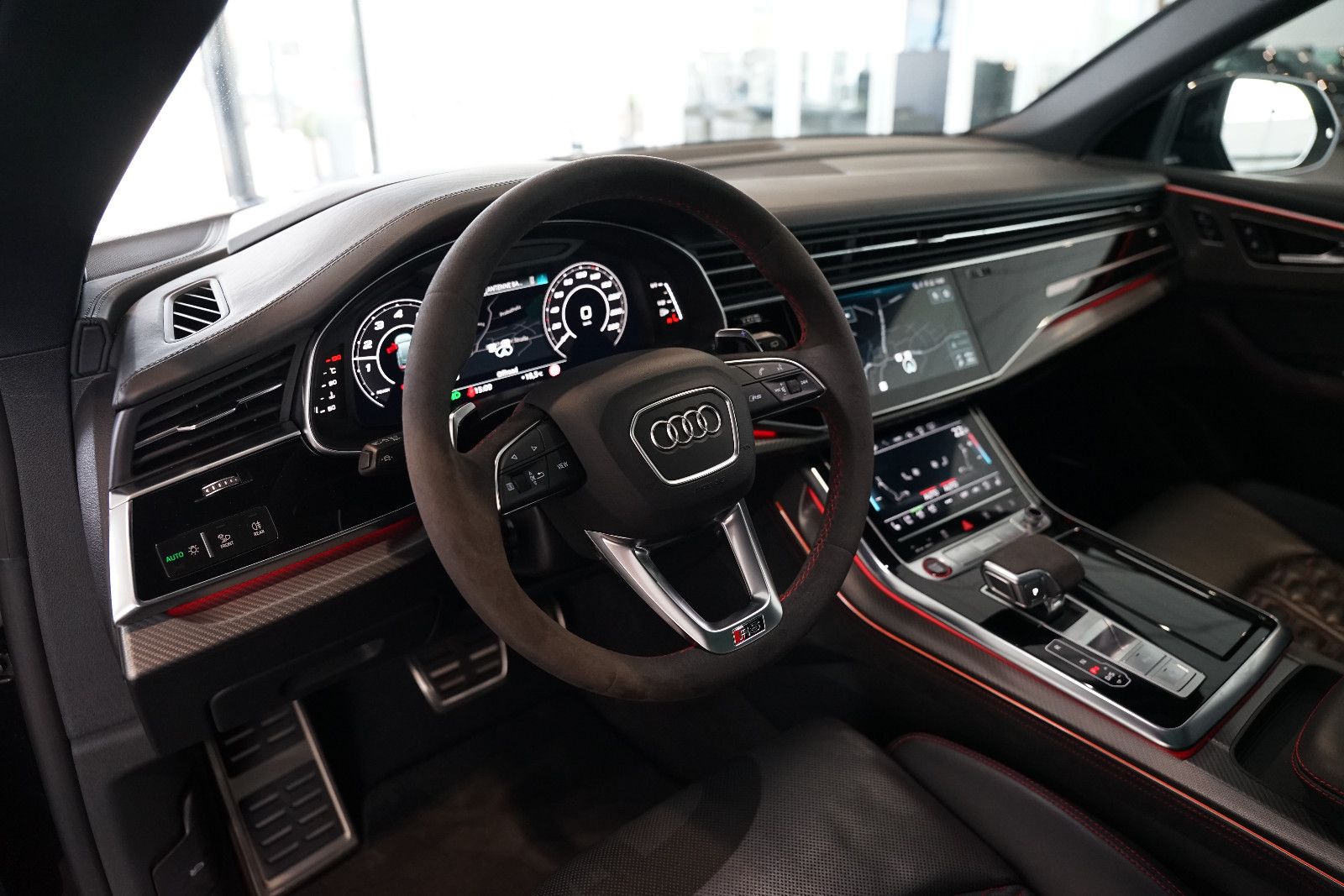 Audi RSQ8 | HuD | Keramik | Pano | 305 km/h | 23"