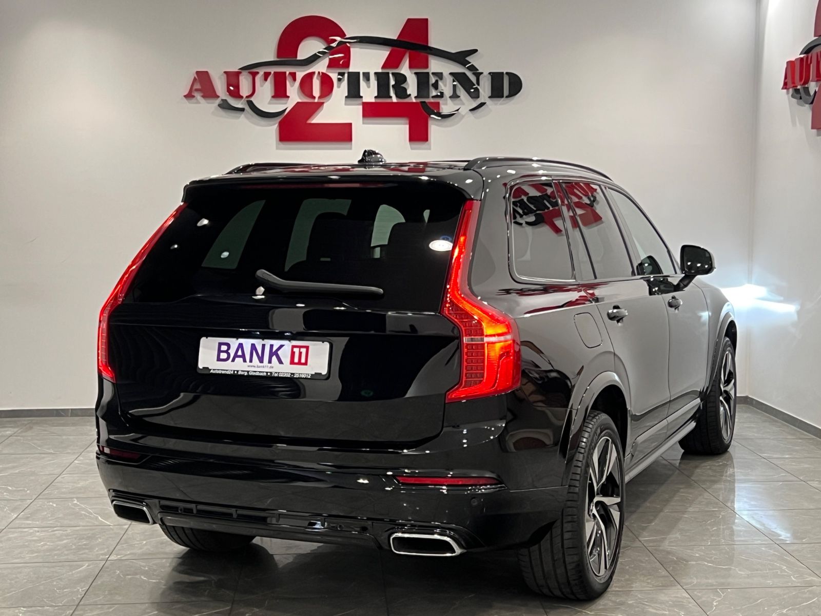 Volvo XC90 R Design AWD - Samsaru's Car Outlet