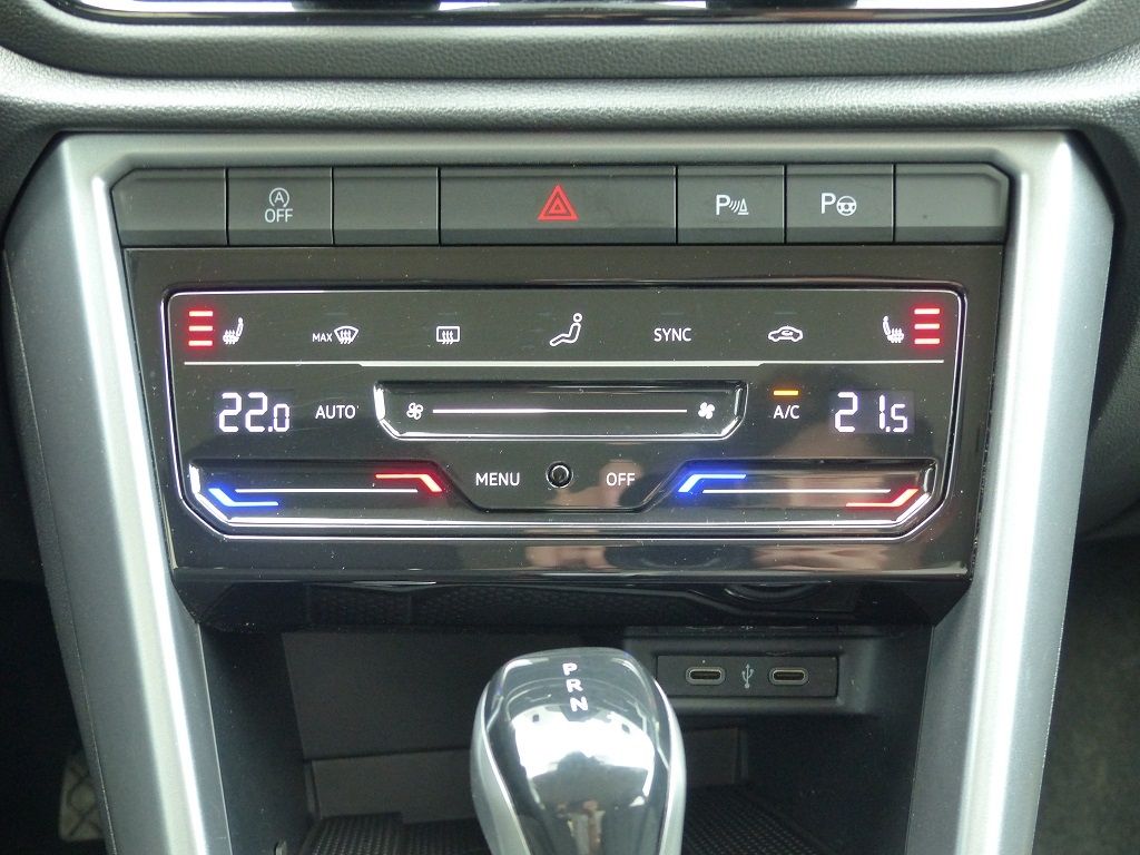 Volkswagen T-Roc 1.5 TSI DSG Life - Samsaru's Car Outlet