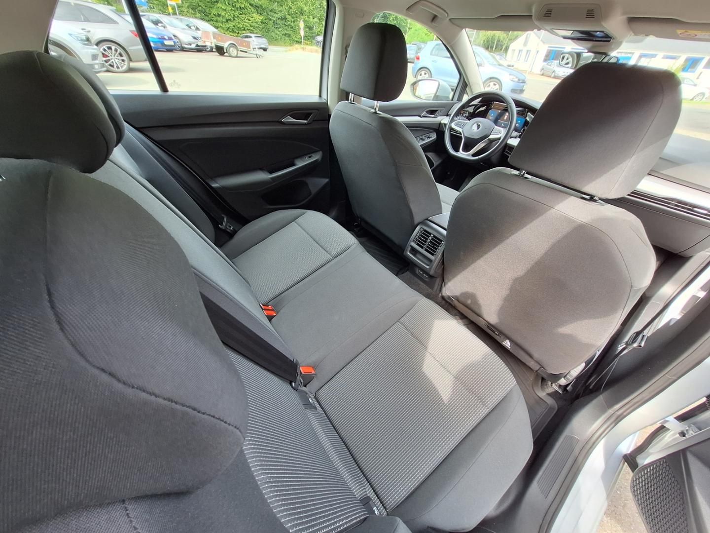 Volkswagen Golf 1.0 TSI - Samsaru's Car Outlet