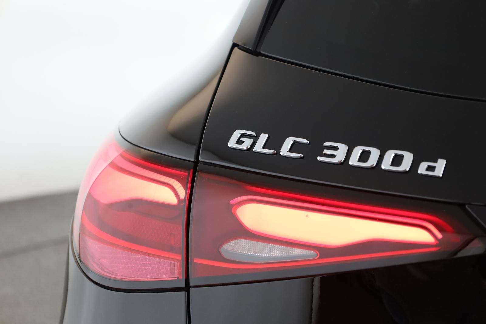 Mercedes-Benz GLC 300 d 4M AMG Advanced Night DIGITAL Pano AHK