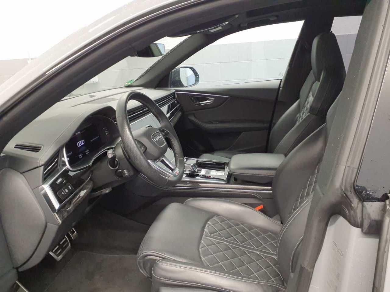 Audi Q8 S line comp.+ 50TDI AHK Pano Carbon S-Sitze R