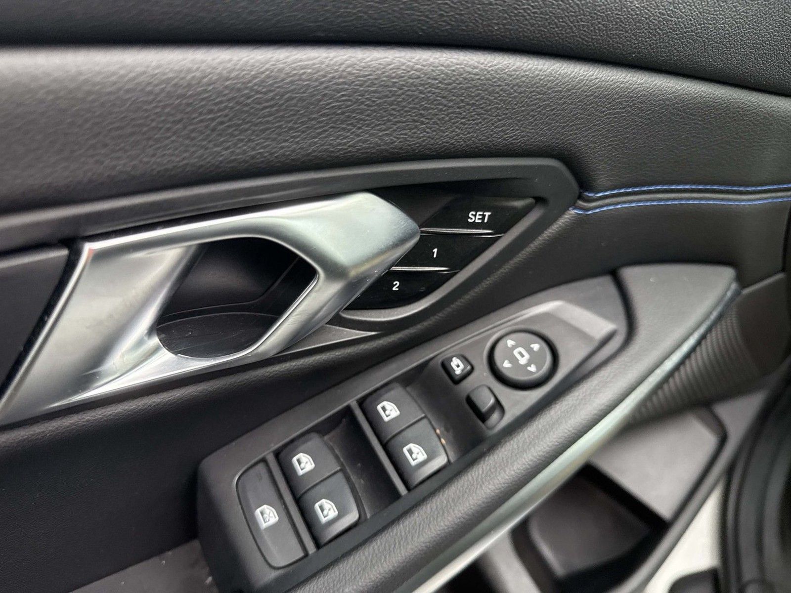 BMW 320i M Sport - Samsaru's Car Outlet