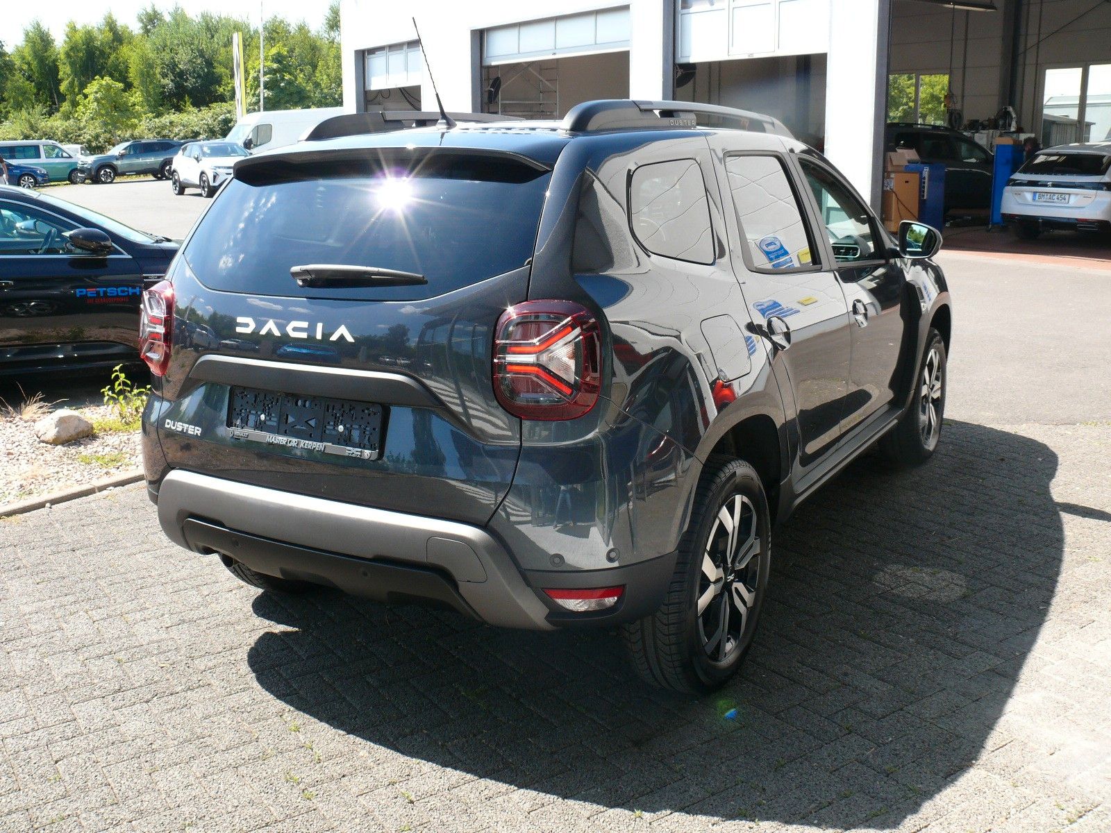 Dacia Duster II Journey 150 - Samsaru's Car Outlet