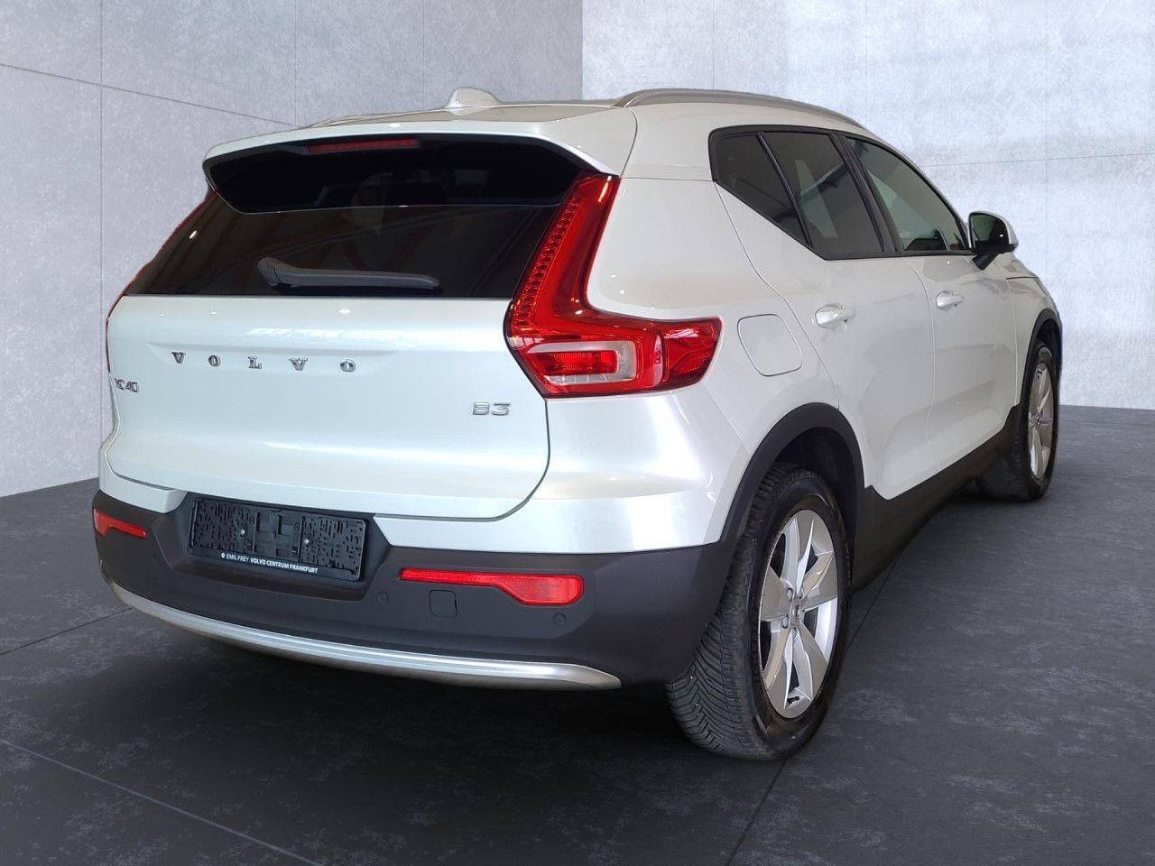 Volvo XC 40 Core 2WD Bluetooth Navi LED Klima