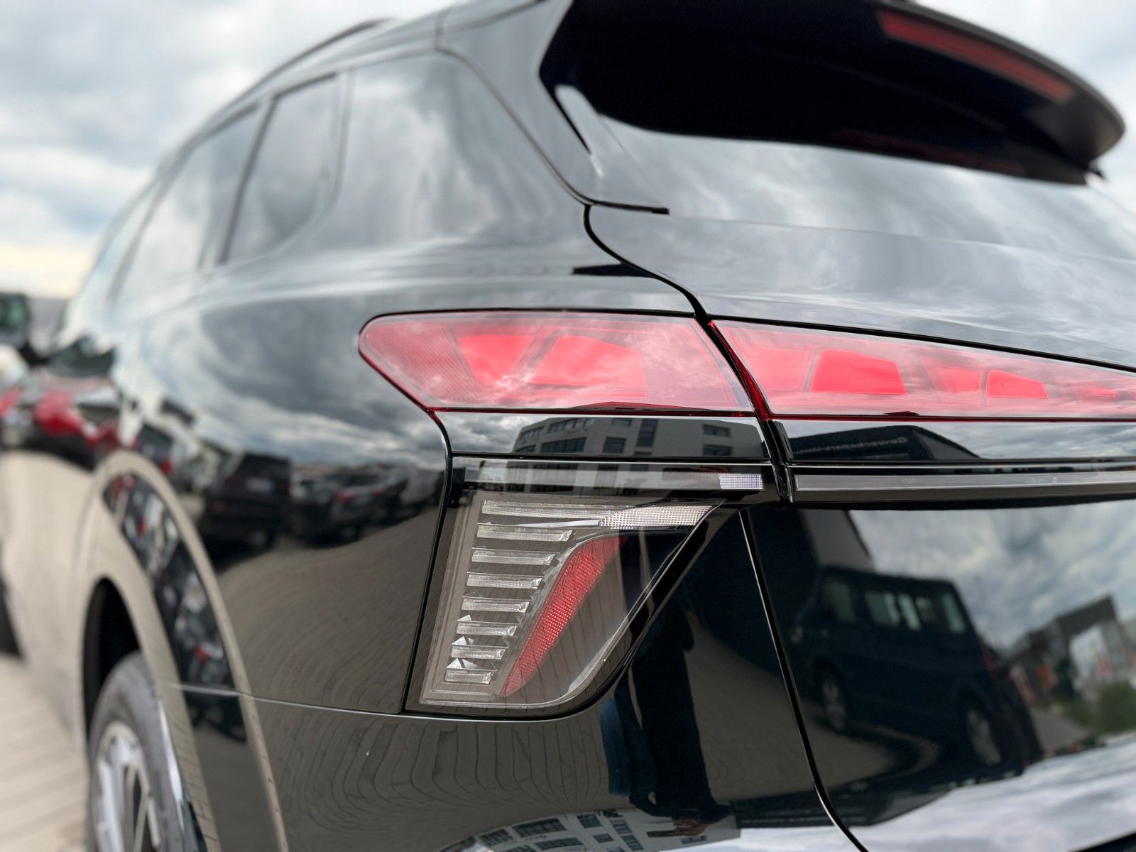 Audi Q3 TFSI S-line S tronic+AHK+PANO+SONOS+