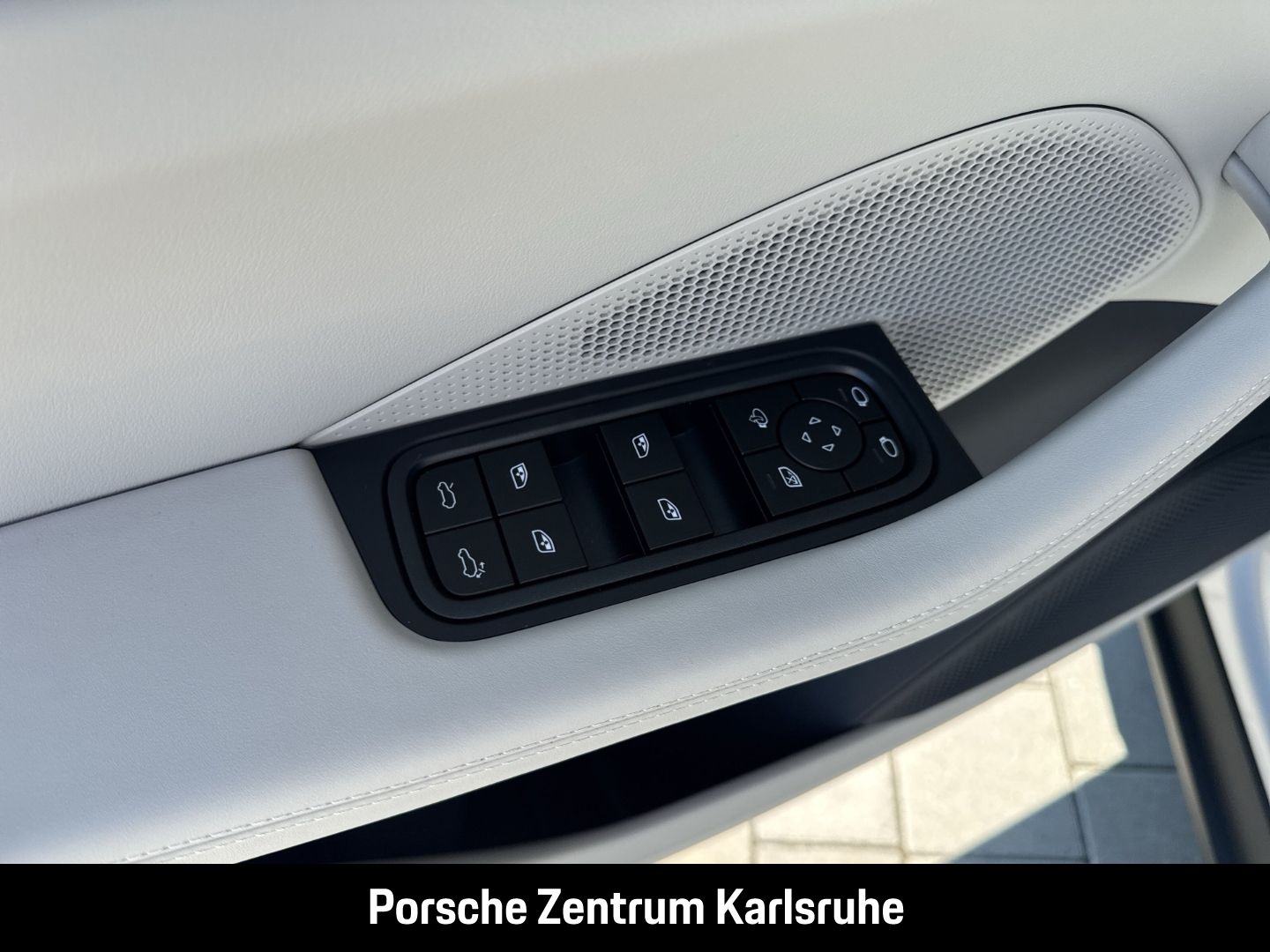 Porsche Macan 4S BOSE Panoramadach Rückfahrkamera LED