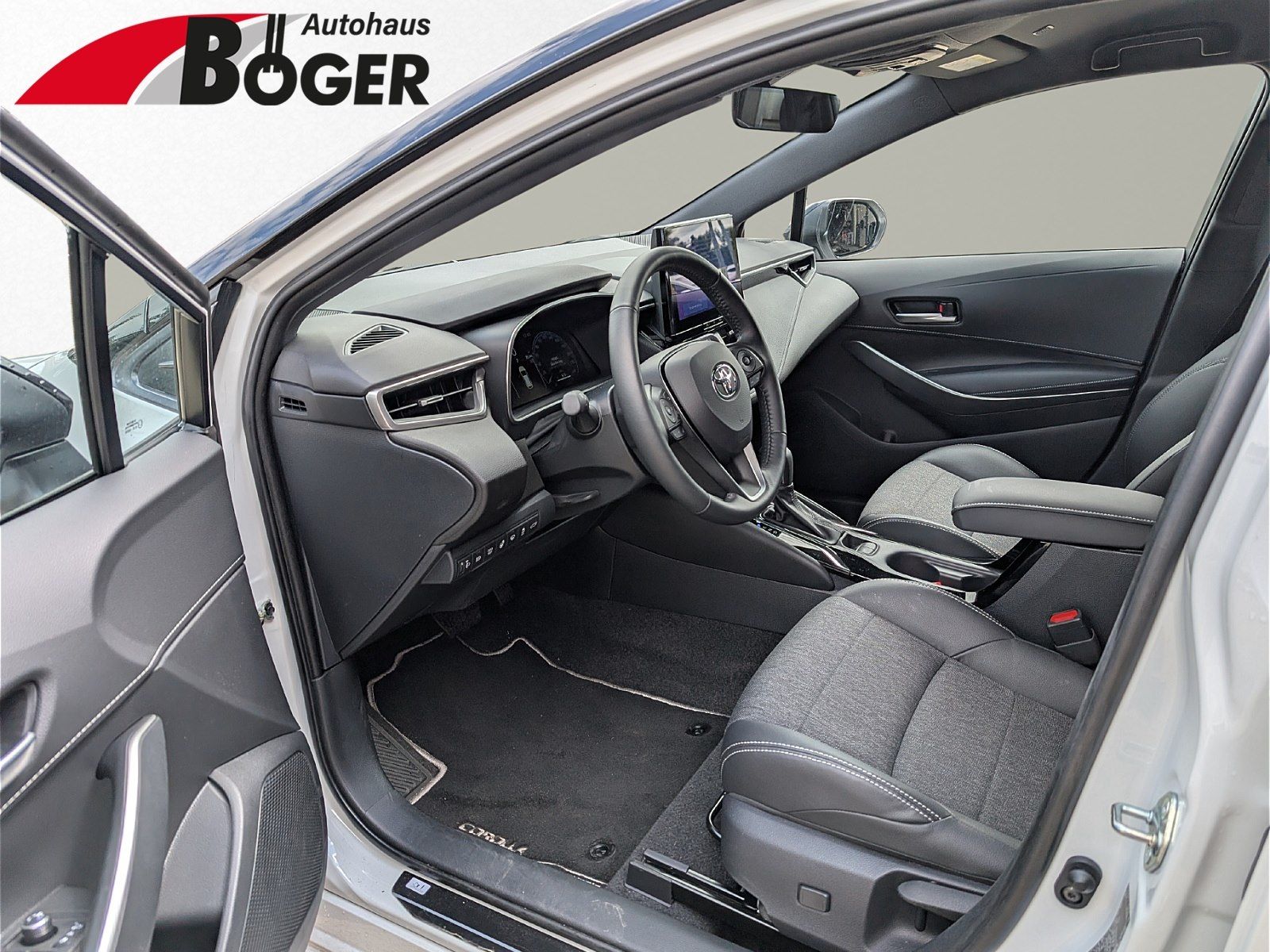 Toyota Corolla 1.8 Hybrid TS Black&White *NAVI SHZ LHZ
