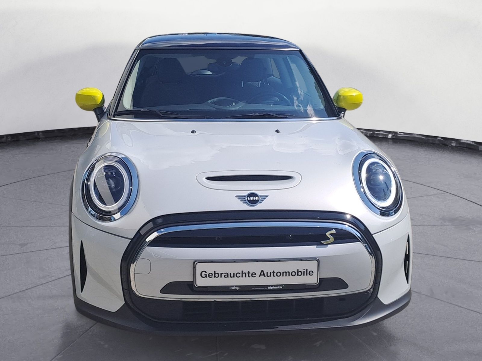 MINI Cooper SE Classic - Samsaru's Car Outlet