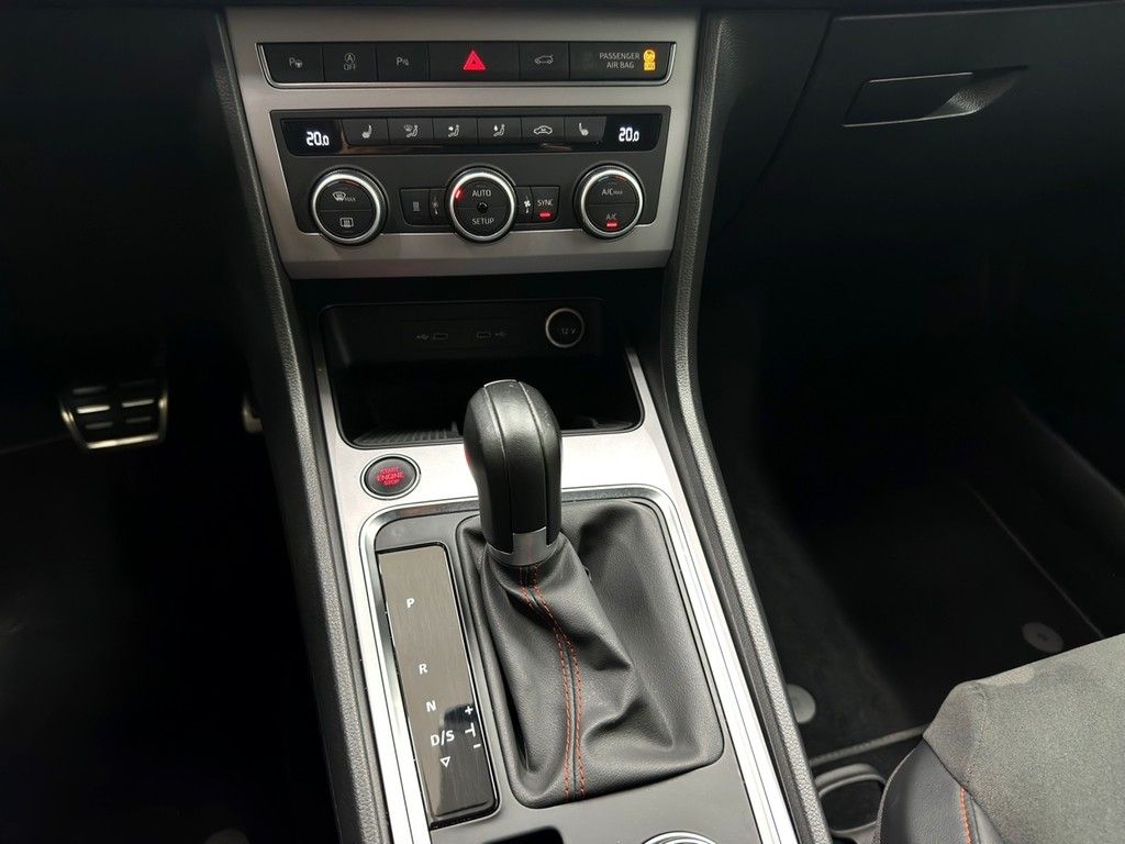 Seat Ateca 2.0 TSI DSG 4Drive FR AHK*PANO*NAVI*LED*AC