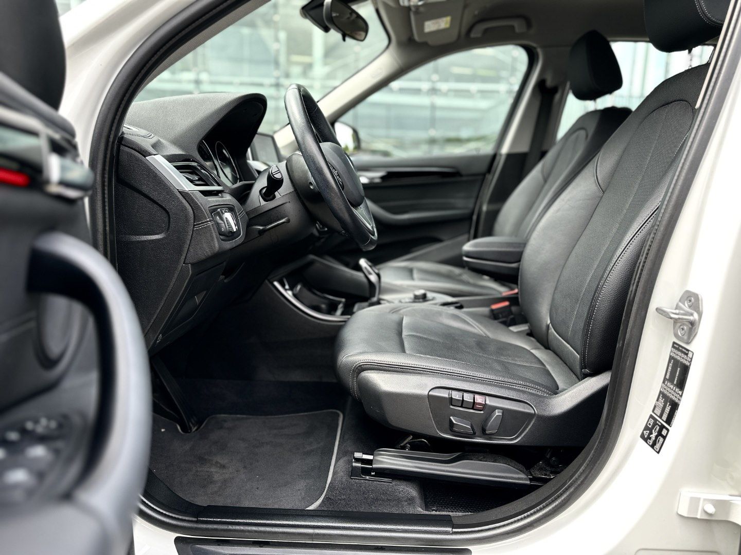 BMW X1 xDrive20i xLine - Samsaru's Car Outlet