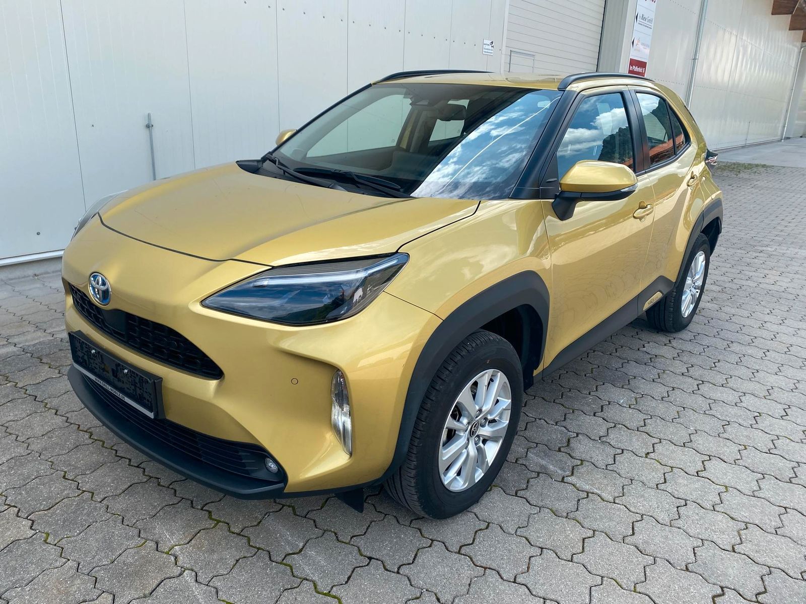 Toyota Yaris Cross 1.5 Hybrid AWD-i,SHZ,R-Cam,App-Co...