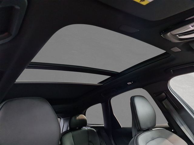 Volvo XC60 B5 AWD Plus Black Edition AHK Panorama 360"