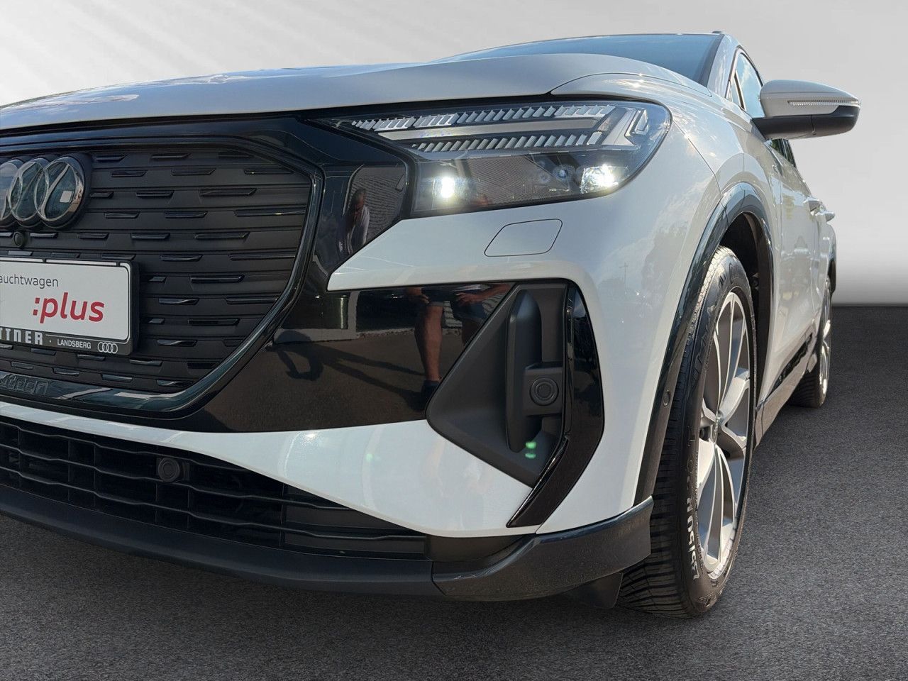Audi Q4 e-tron 45 quattro S line AHK ACC Matrix Kam.