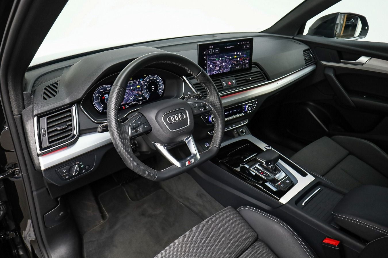 Audi Q5 S line 55 TFSI e qu. AHK, Matrix, Parken, ACC
