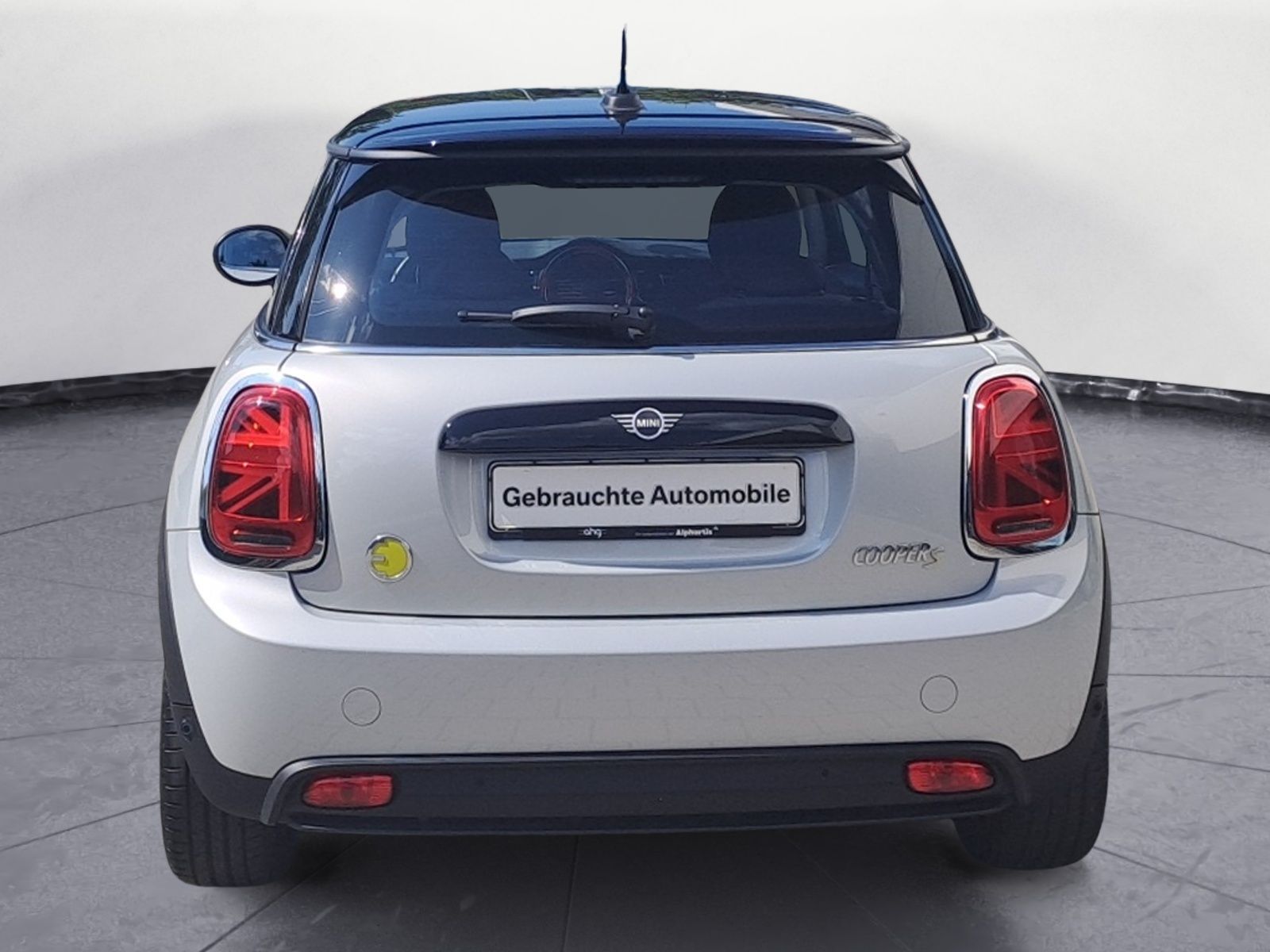 MINI Cooper SE Classic - Samsaru's Car Outlet