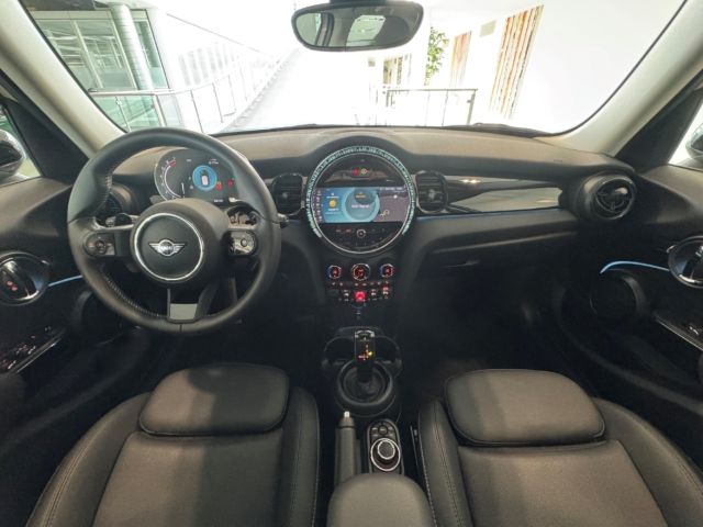 MINI Cooper S - Samsaru's Car Outlet