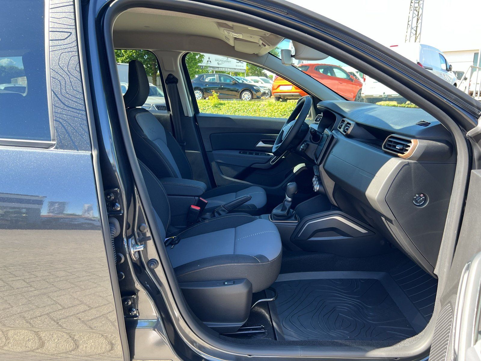 Dacia Duster TCe 150 EDC Extreme - Samsaru's Car Outlet