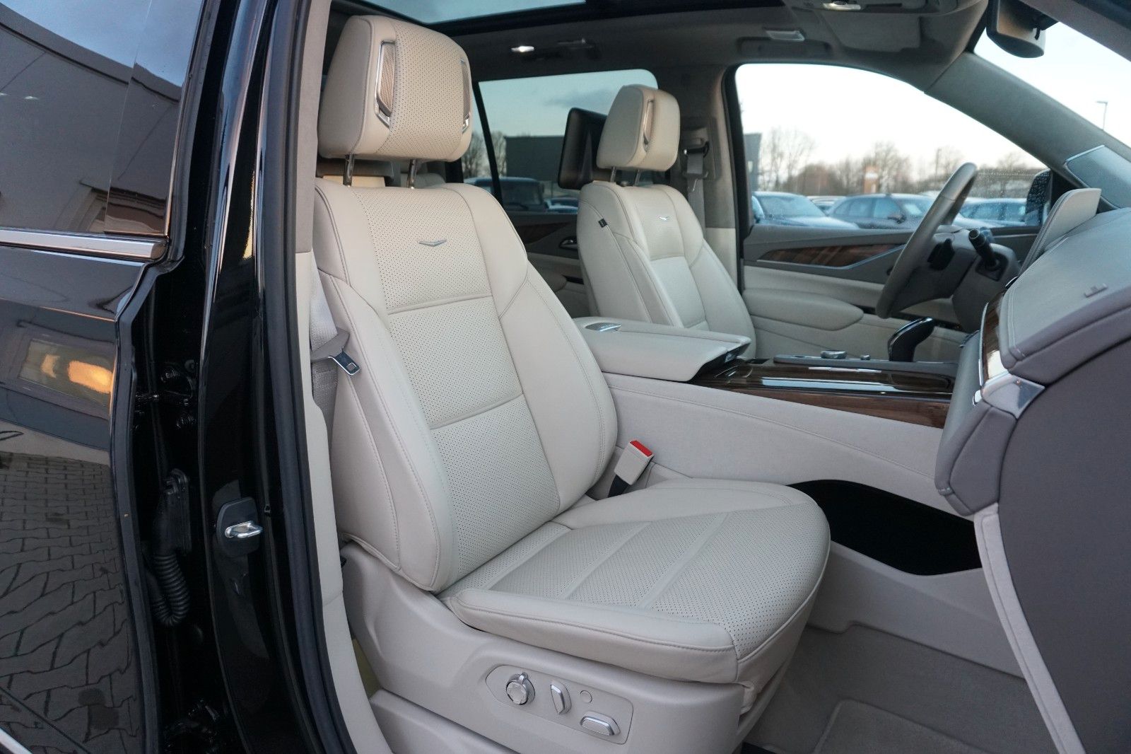Cadillac Escalade Platinum ESV 6.2l V8 7-Si*LED*HUD*MWST