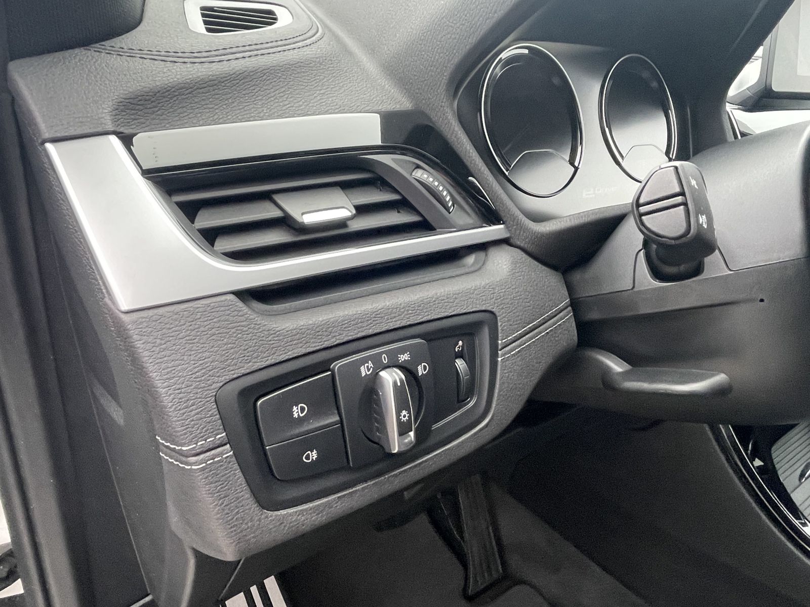 BMW X1 xDrive25e M Sportpaket - Samsaru's Car Outlet