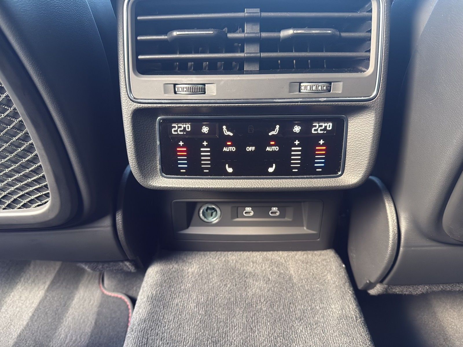 Audi RSQ8 quattro BLACKPAK B&O AHK 360CAM 23Z HEADUP