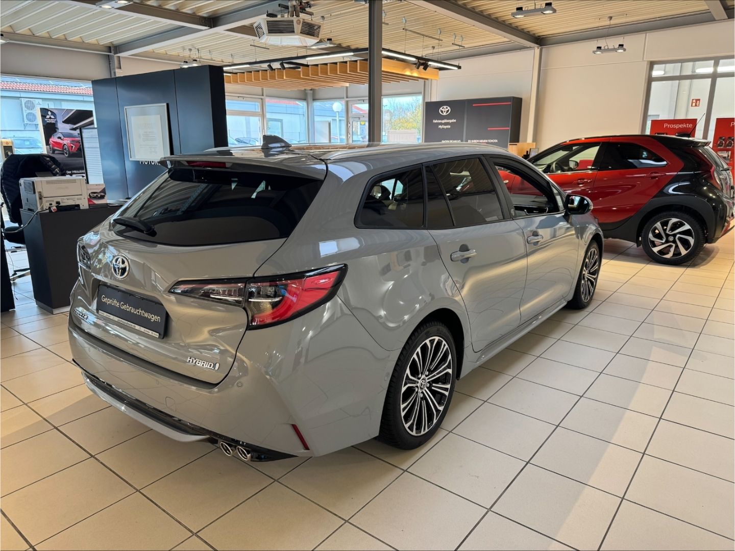 Toyota Corolla Touring Sports Hybrid Team D AppleCarPla