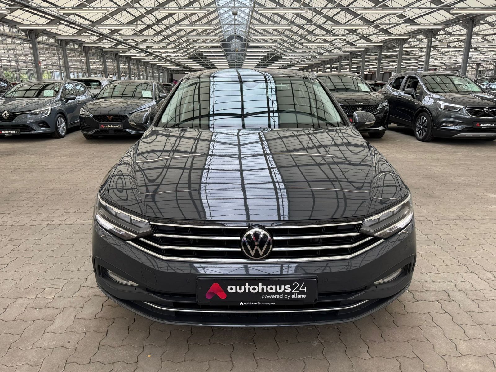 Volkswagen Passat 2.0 TDI Business DSG - Samsaru's Car Outlet