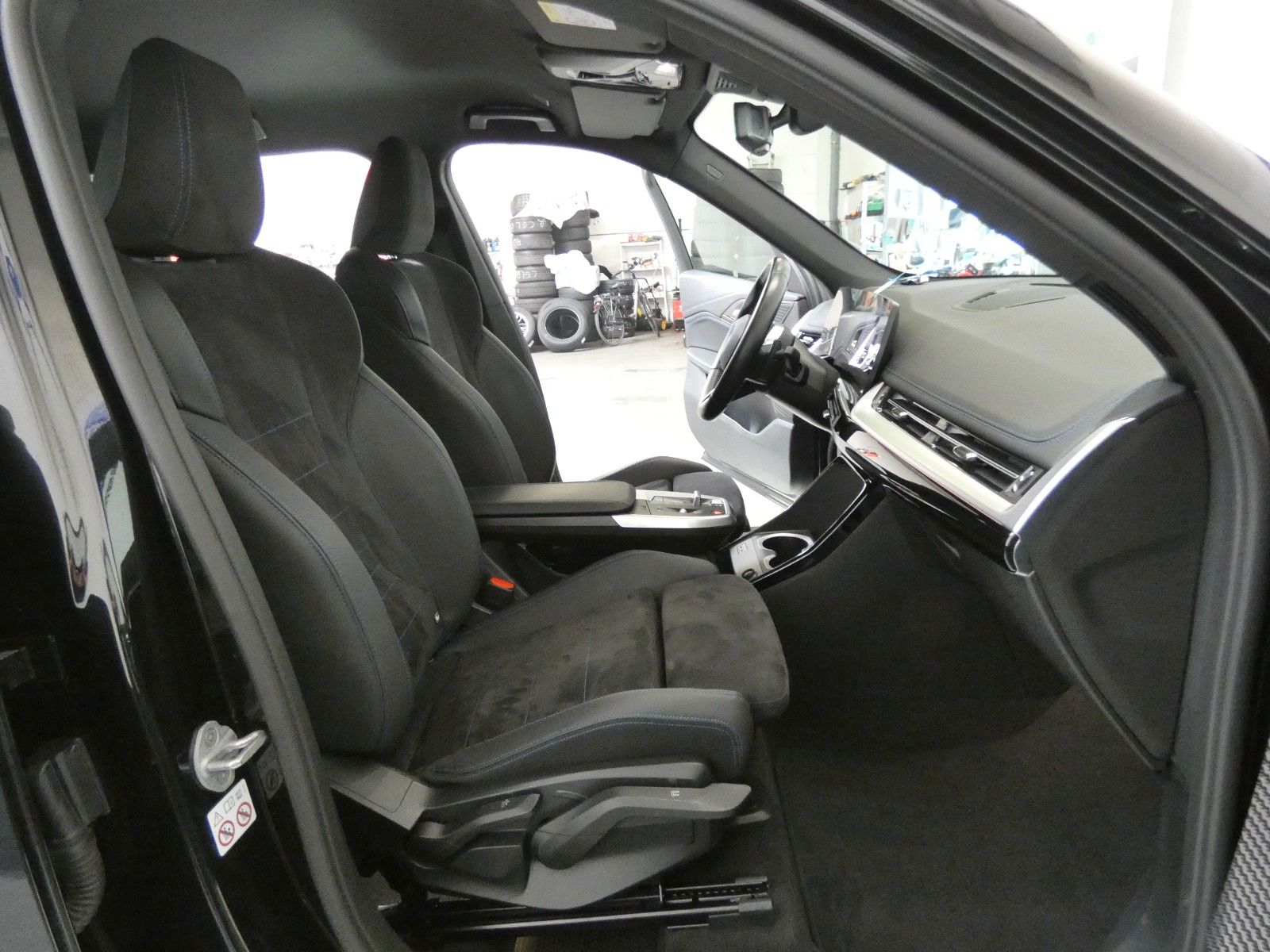 BMW X1 23d xDrive M Sportpaket - Samsaru's Car Outlet