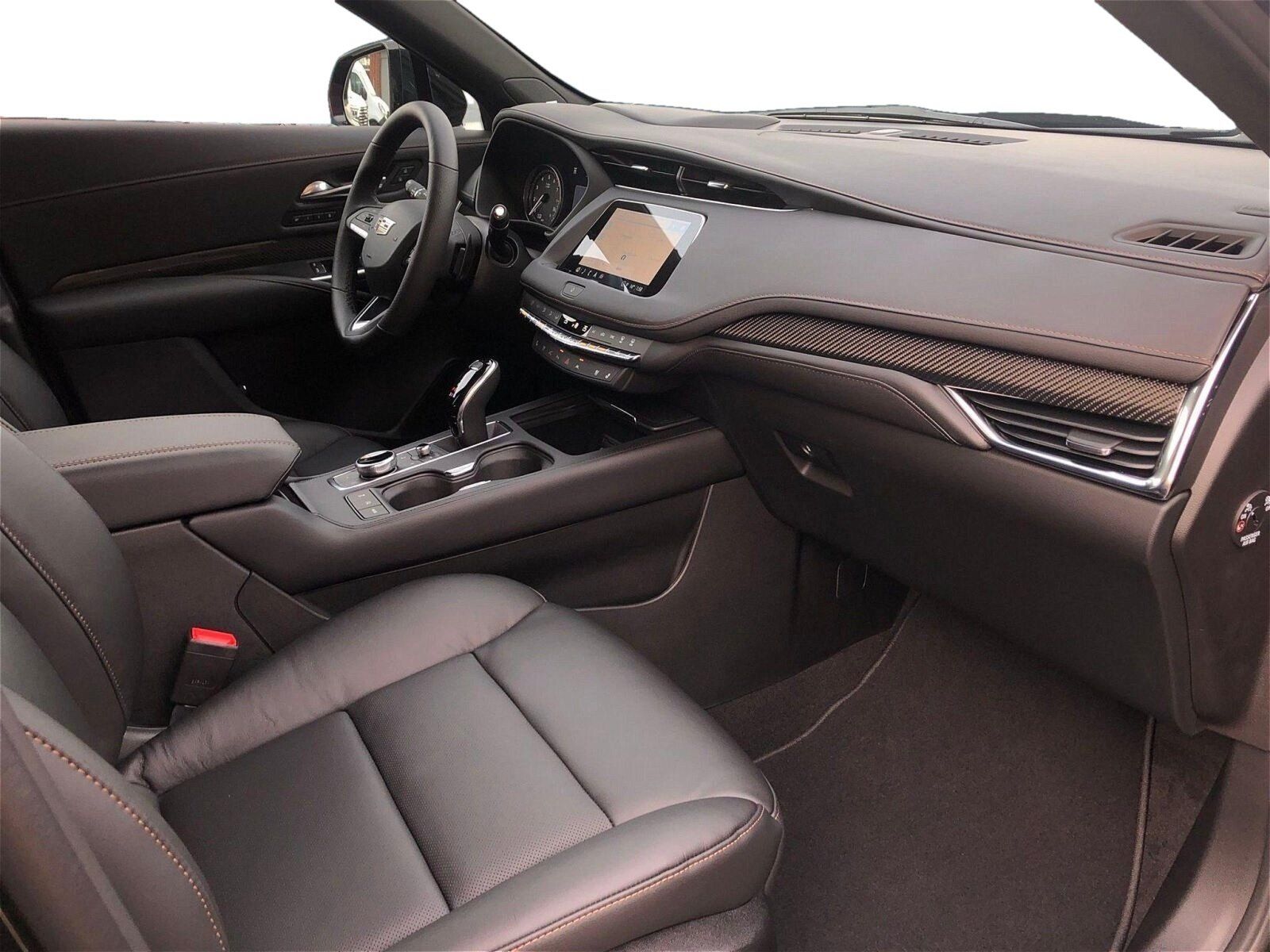 Cadillac XT4 2.0 T Sport AWD AHK*RFK*Schiebedach*HUD*LED