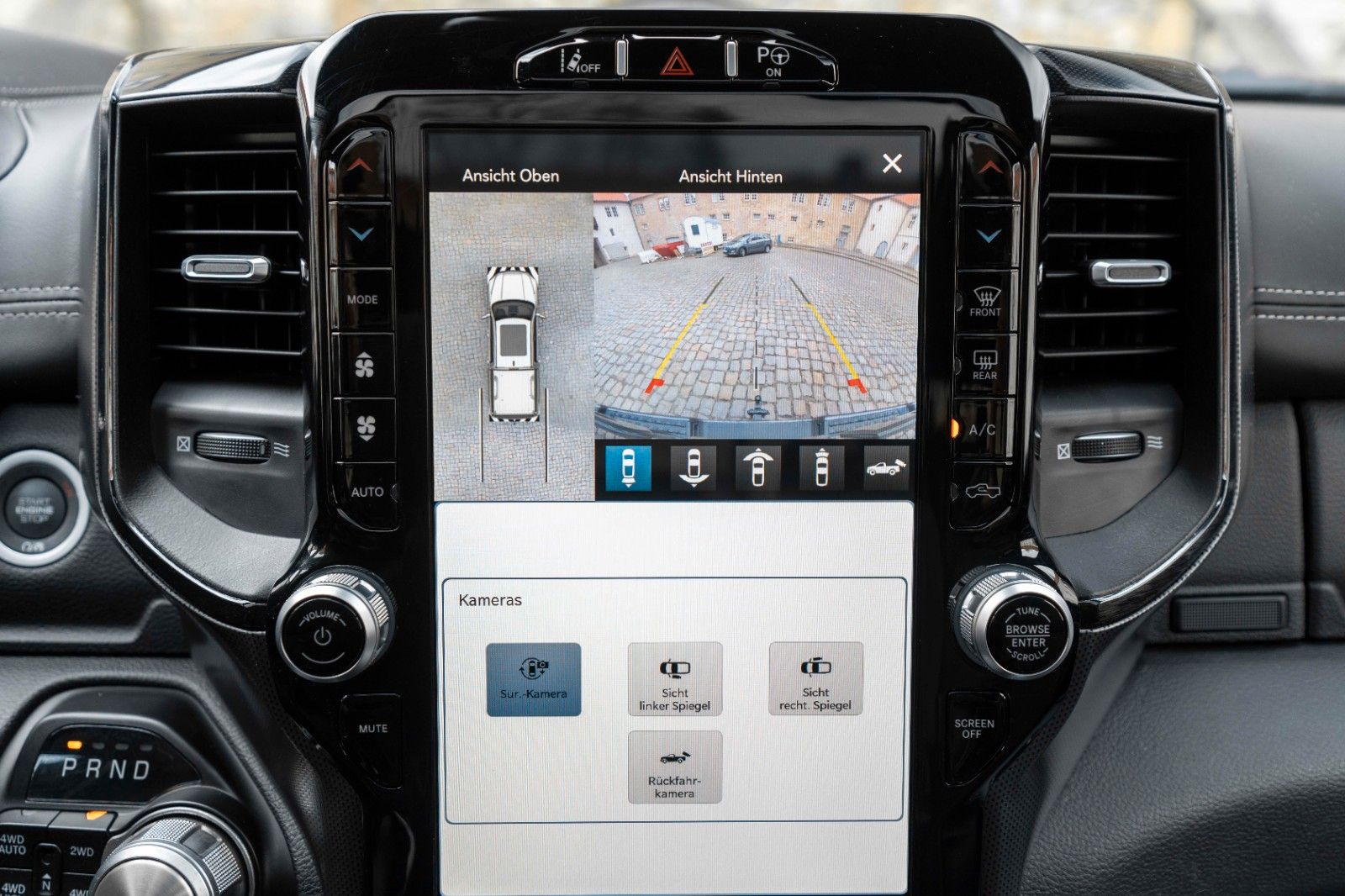 Dodge RAM 5,7L Laramie CC 4X4 360° LED CARPLAY LPG AHK