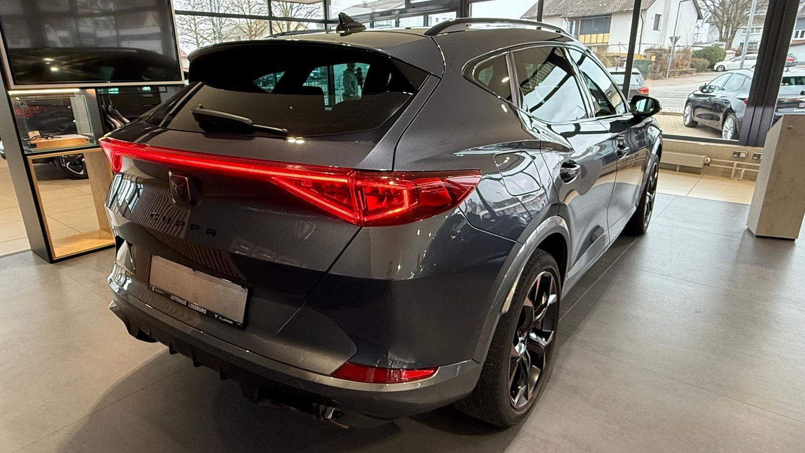 Cupra Formentor VZ 1.4 e-hybrid - Samsaru's Car Outlet