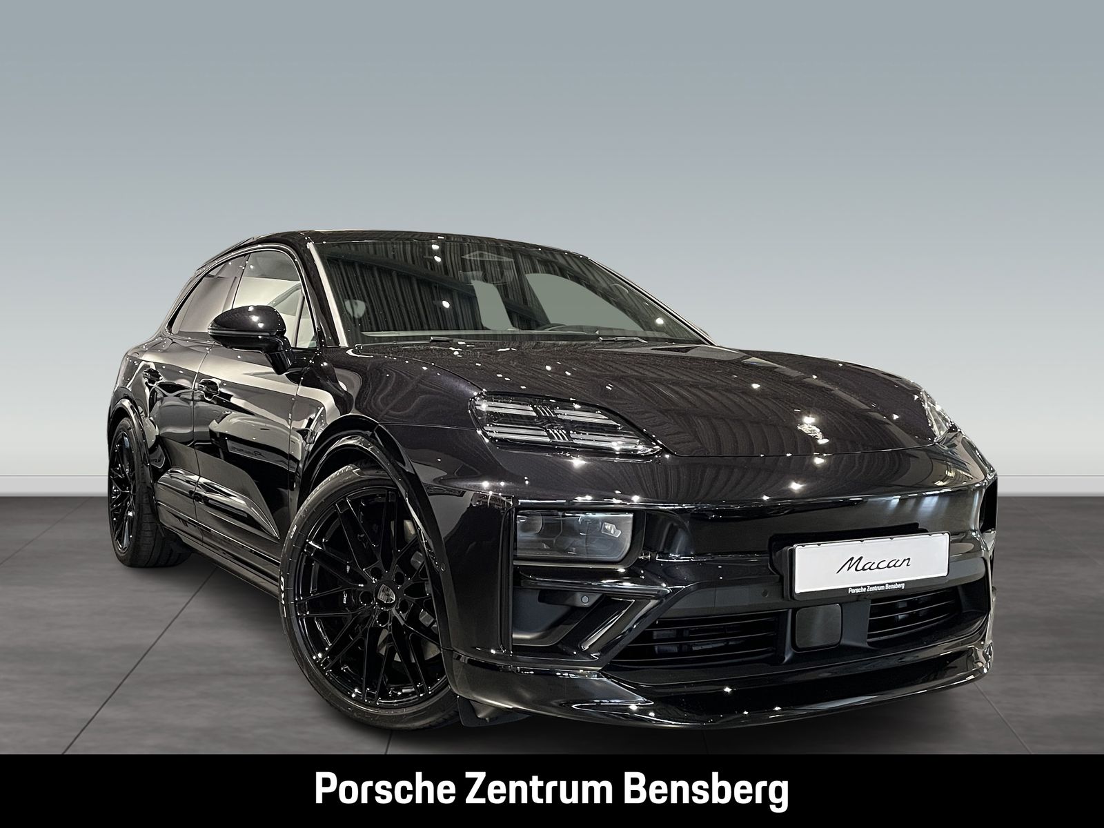 Porsche Macan Turbo Electric