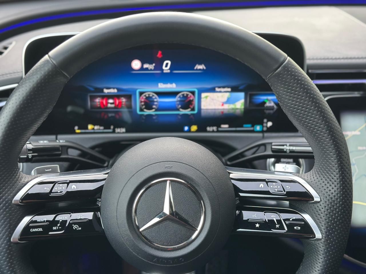 Mercedes-Benz E 450 d 4M AMG Digital Light Memory Distronic