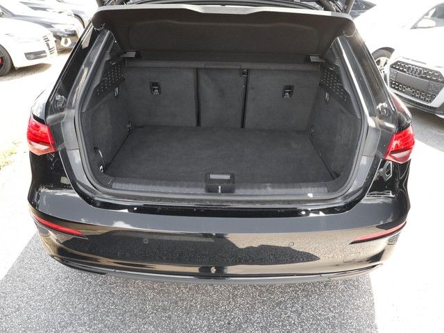 Audi A3 Sportback 35 TDI Advanced LM18 Sports. Navi+