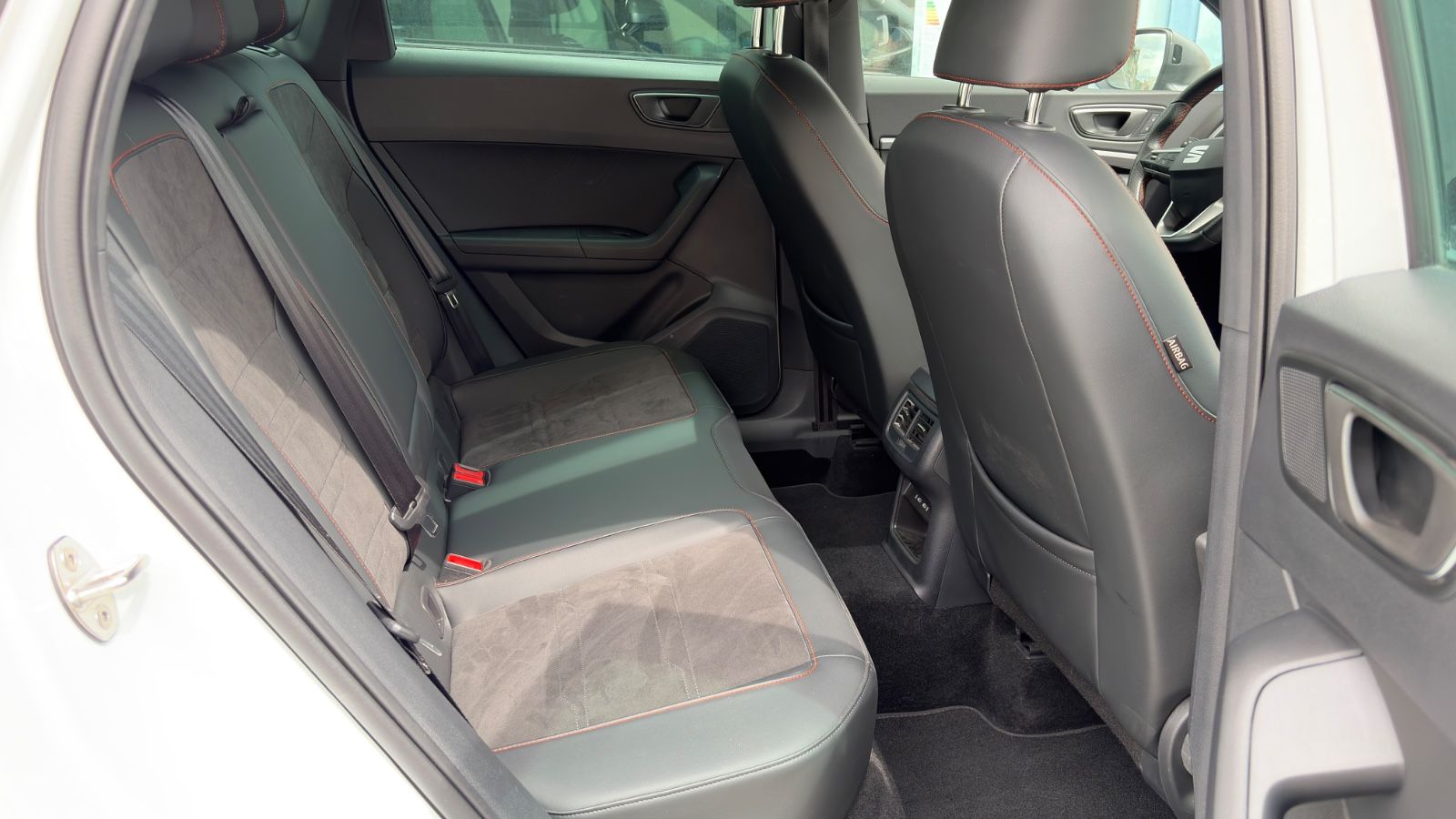 Seat Ateca FR DSG AHK Beats CarPlay Voll-LED