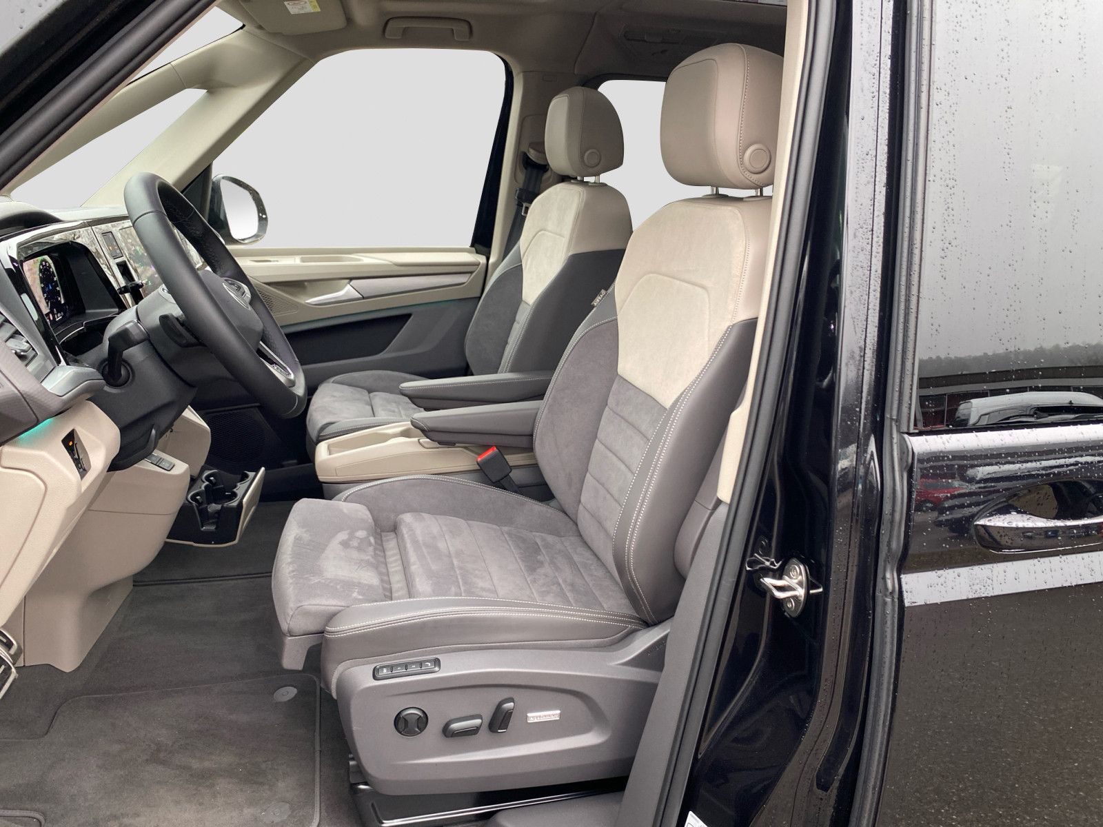 Volkswagen Multivan TDI - Samsaru's Car Outlet