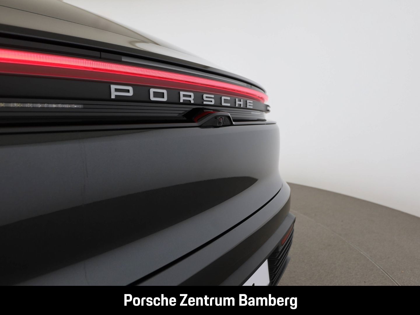 Porsche Macan 4/ Luft/ AHK/ Matrix/ 21 Zoll/ Lederpaket