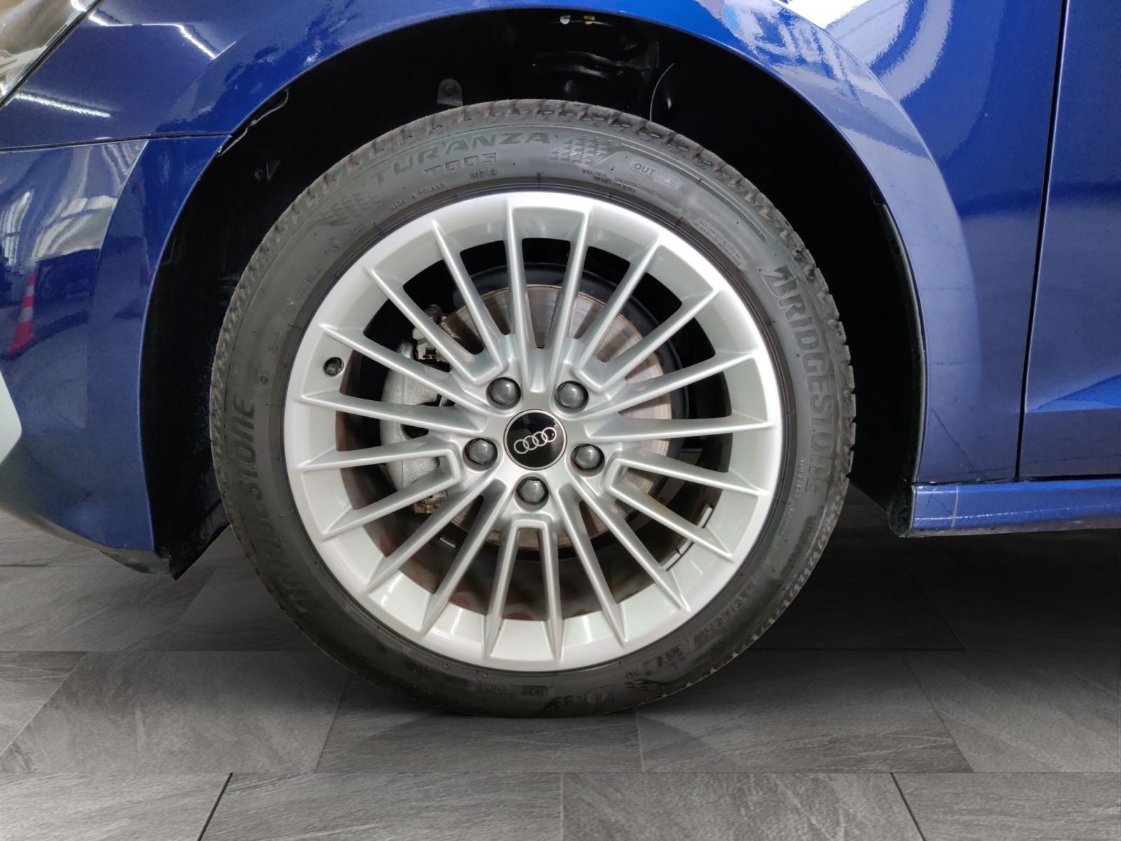 Audi A3 Sportback Advanced 35 TFSI - Samsaru's Car Outlet