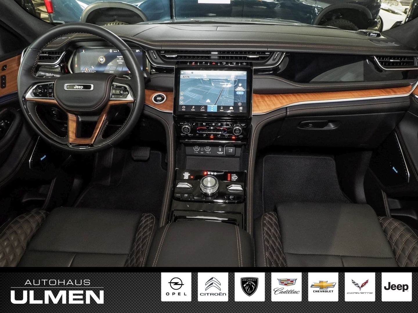 Jeep Grand Cherokee 5.7 V8 Summit Reserve Luftfahrwer