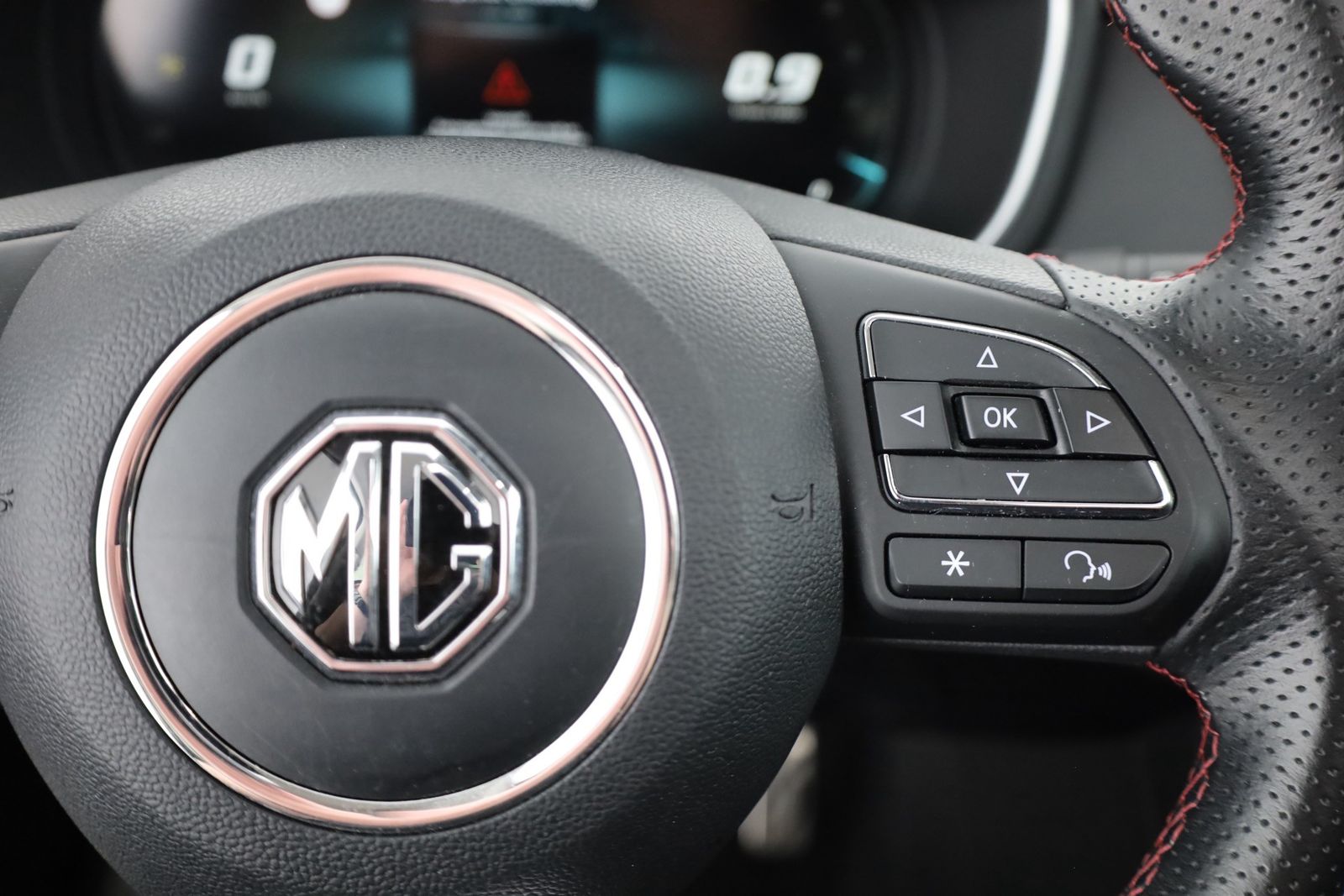 MG HS 1.5 T-GDI Luxury Aut. LED Navi Pano 360°
