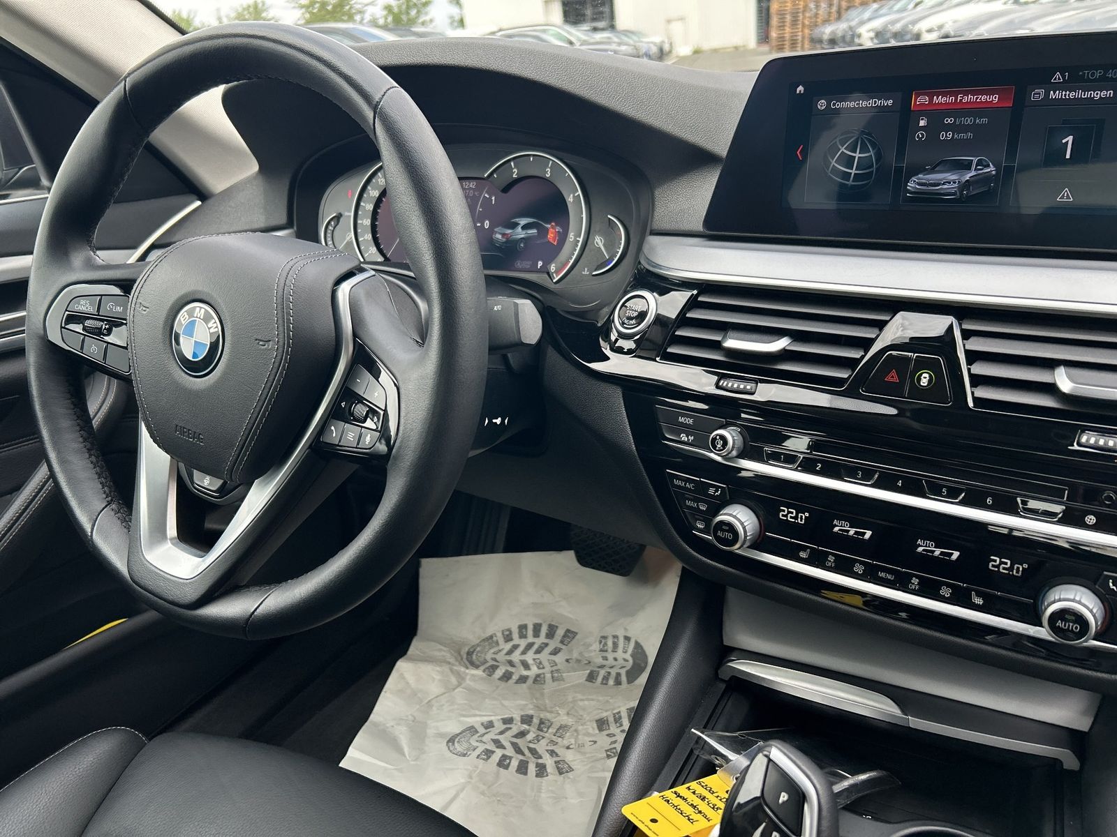 BMW 520d xDrive Limousine Head-Up LED Kamera Standhe