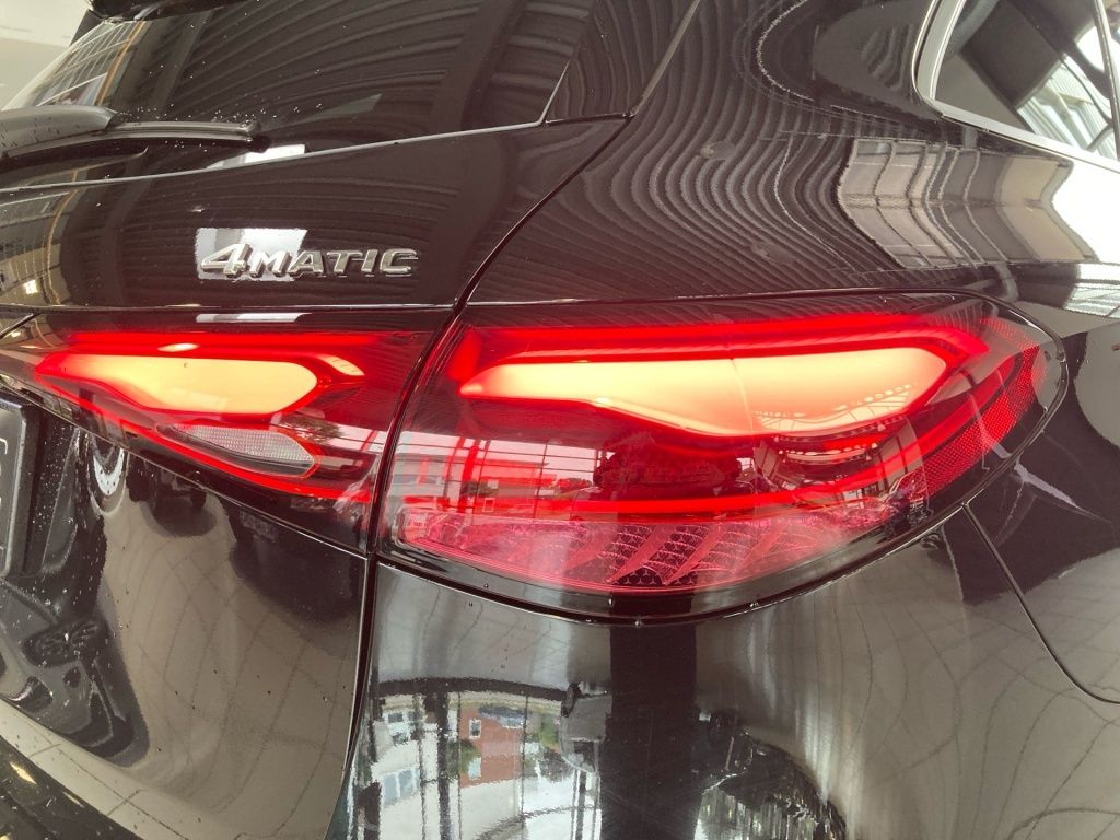 Mercedes-Benz GLC 220 d 4M AMG+Pano+AHK+Memory+Distronic+CarPl