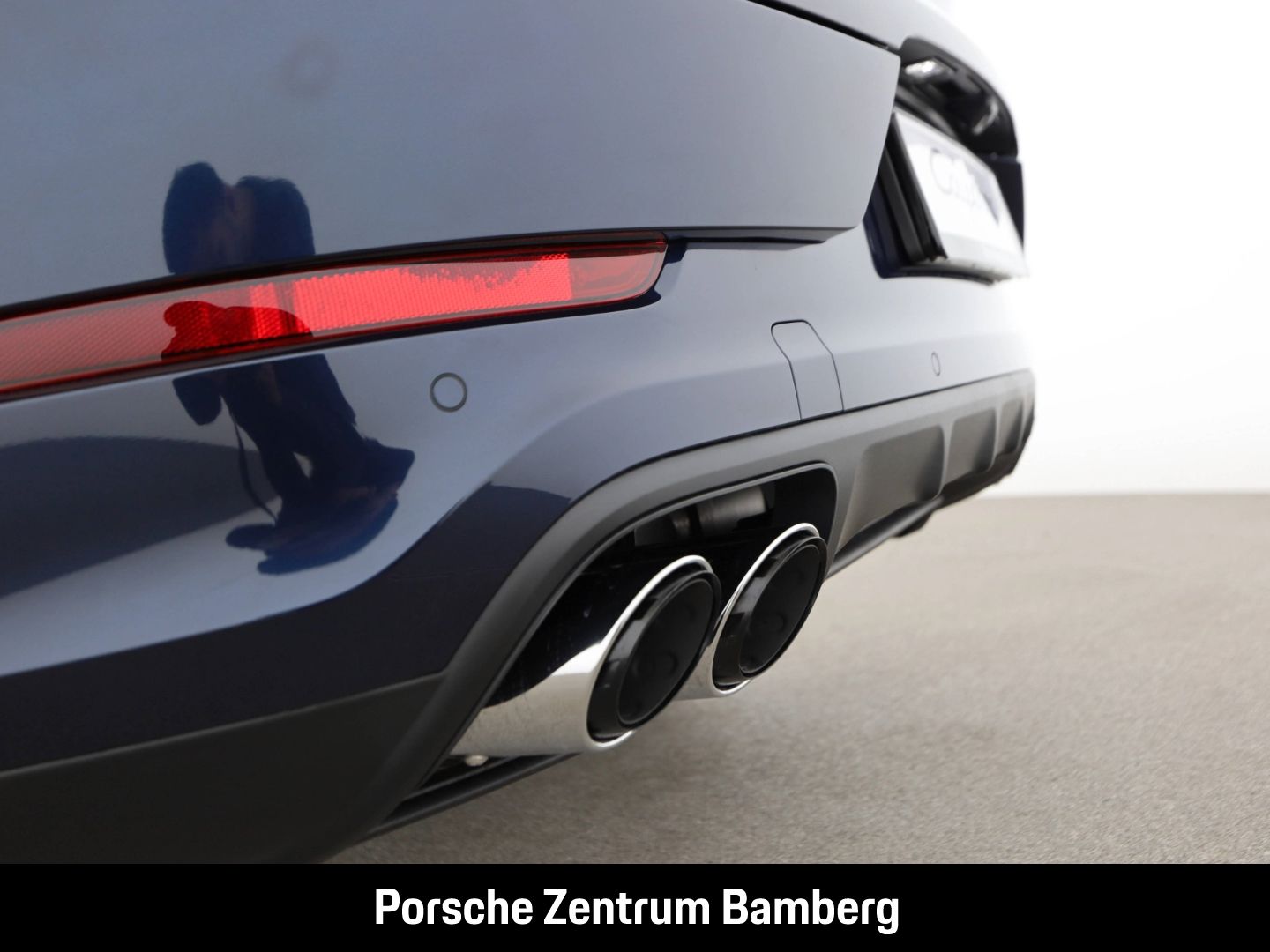 Porsche Cayenne E-Hybrid/ 22 Zoll/ Massage/ AHK/ ACC uvm