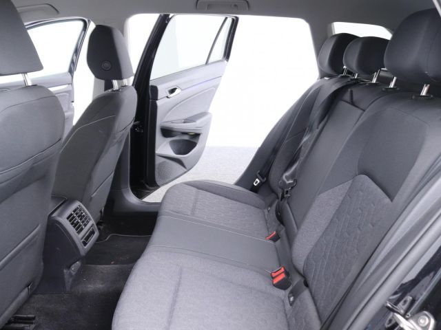 Volkswagen Golf VIII Variant 1.0 eTSI DSG Move - Samsaru's Car Outlet