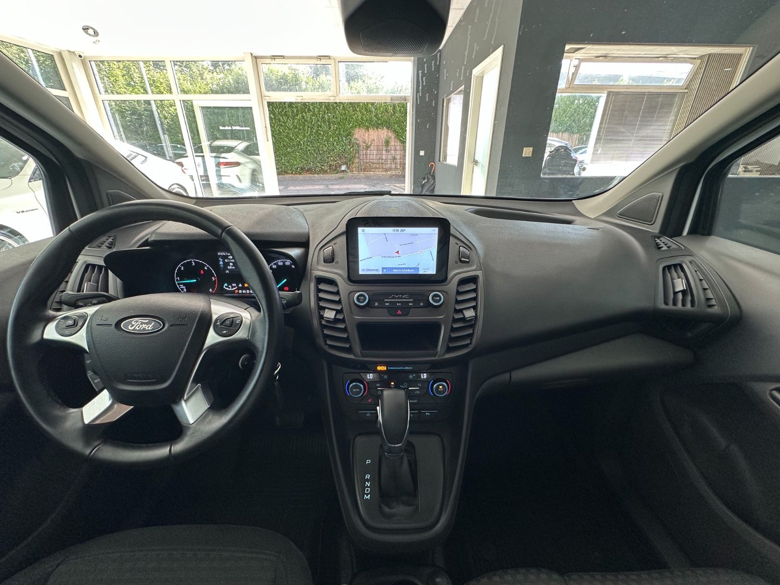 Ford Transit Connect Kasten 220 L1 S&S Aut - Samsaru's Car Outlet