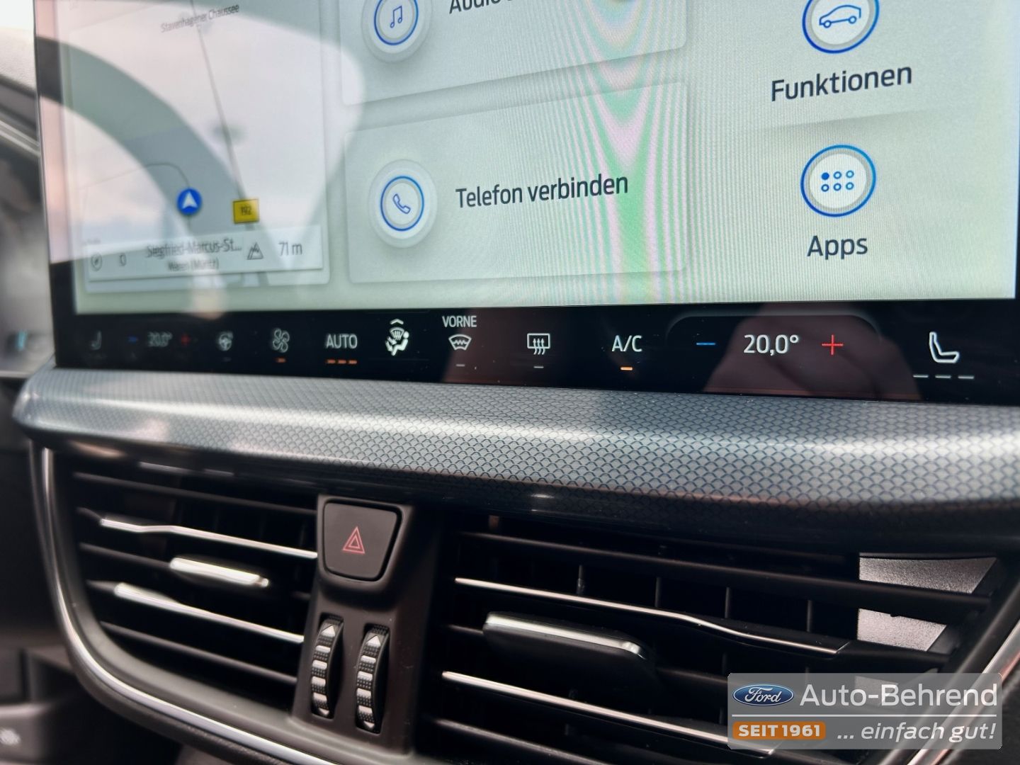 Ford Focus Turnier Active Automatik Ganzjahresreifen